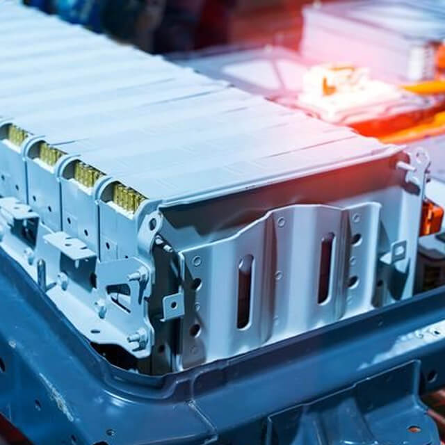 AI算力爆發下UPS電源的技術革新與市場需求